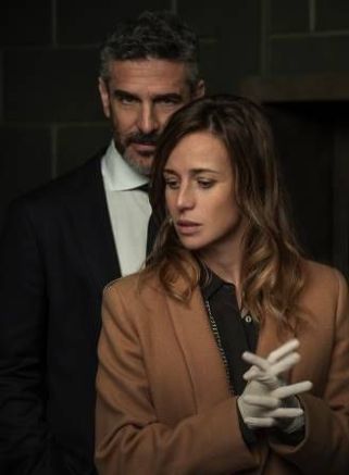 Leonardo Sbaraglia y Marta Etura -Trilogía del Baztán- rodaje